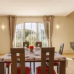 Belle Provençale Piscine Terrain *