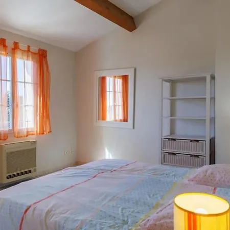Belle Provencale Piscine Terrain Holiday home Pujaut