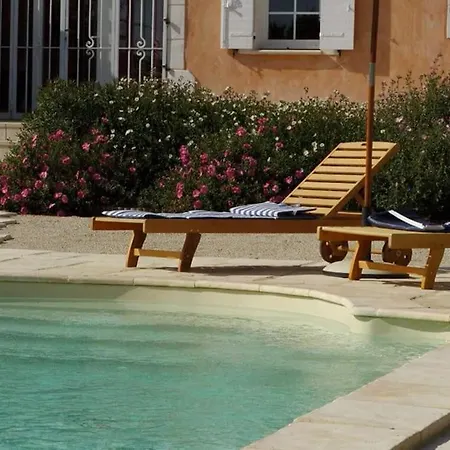 Prázdninový dům Belle Provencale Piscine Terrain Pujaut