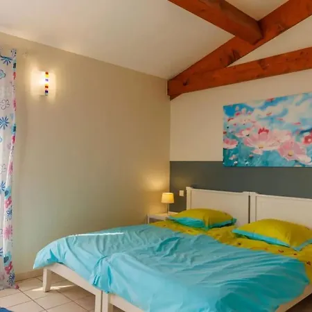 Belle Provencale Piscine Terrain Holiday home *