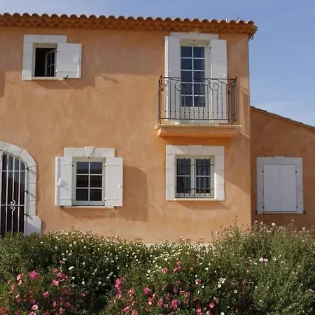 Holiday home Belle Provencale Piscine Terrain Pujaut