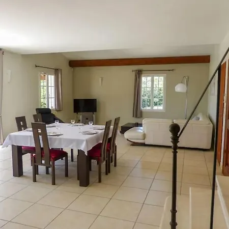 Сasa de vacaciones Belle Provencale Piscine Terrain *