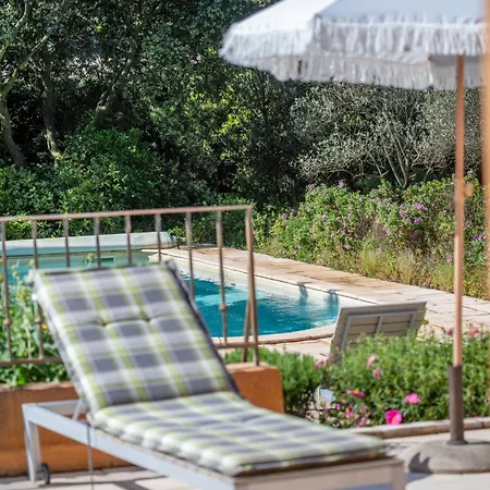 Prázdninový dům Belle Provencale Piscine Terrain