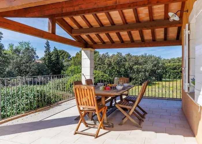 Belle Provencale Piscine Terrain Дом отдыха