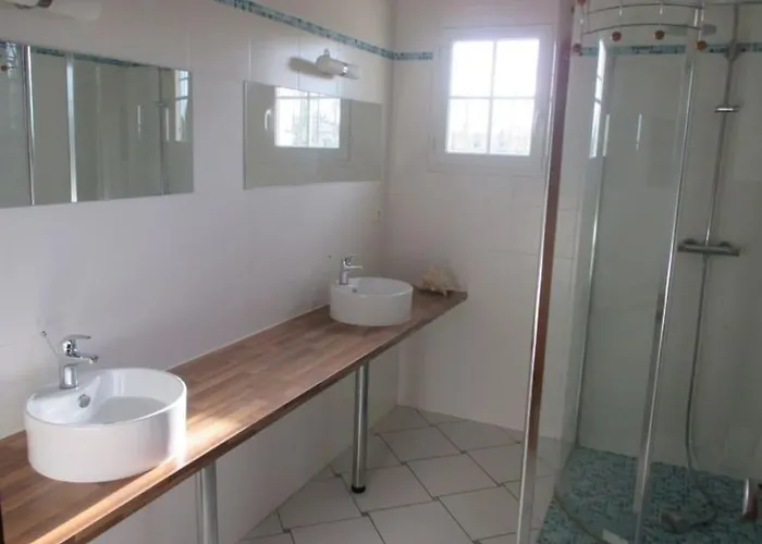 Дом отдыха Belle Provencale Piscine Terrain