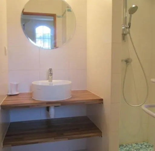 Belle Provencale Piscine Terrain Дом отдыха
