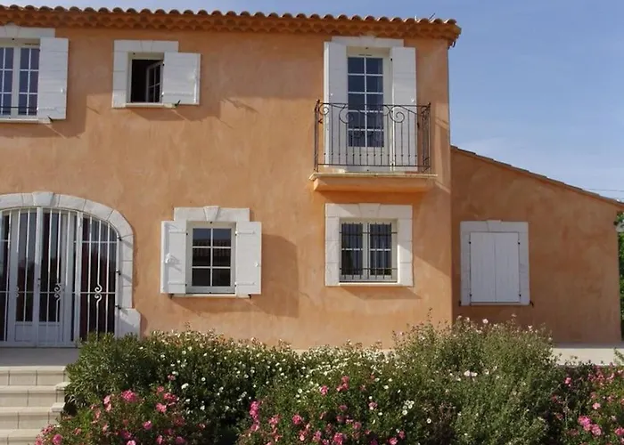 Дом отдыха Belle Provencale Piscine Terrain Pujaut