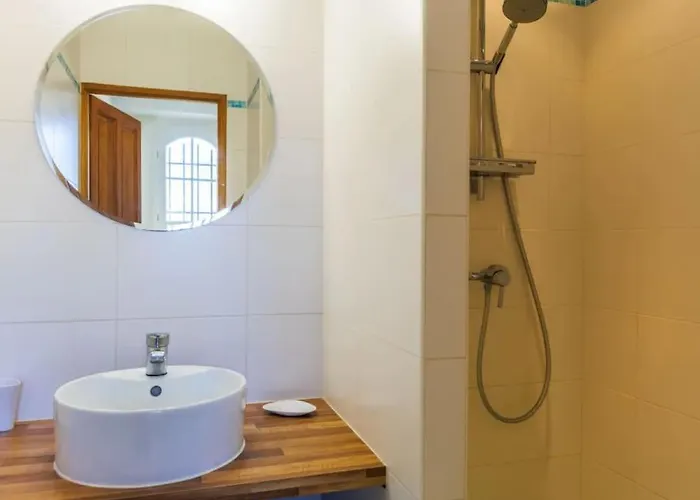 Belle Provencale Piscine Terrain Дом отдыха