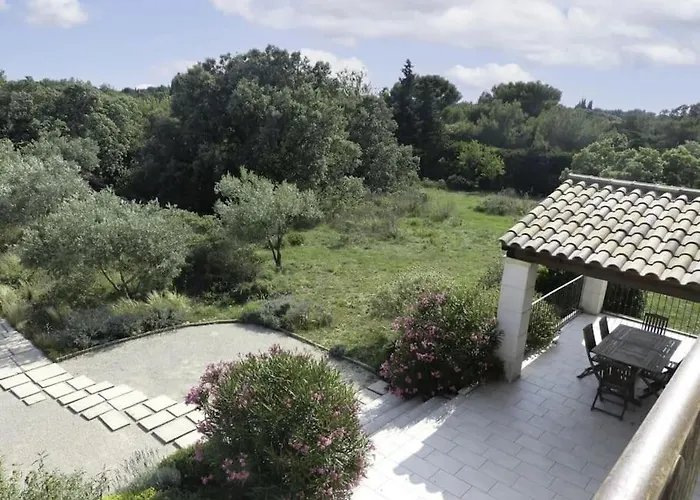 Belle Provencale Piscine Terrain *