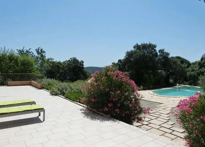 Belle Provencale Piscine Terrain * Pujaut