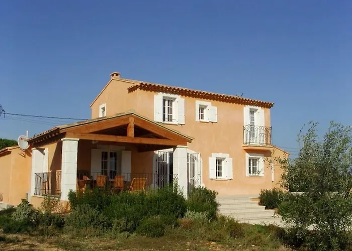 Belle Provencale Piscine Terrain Дом отдыха *