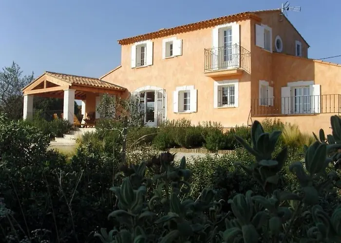 Дом отдыха Belle Provencale Piscine Terrain